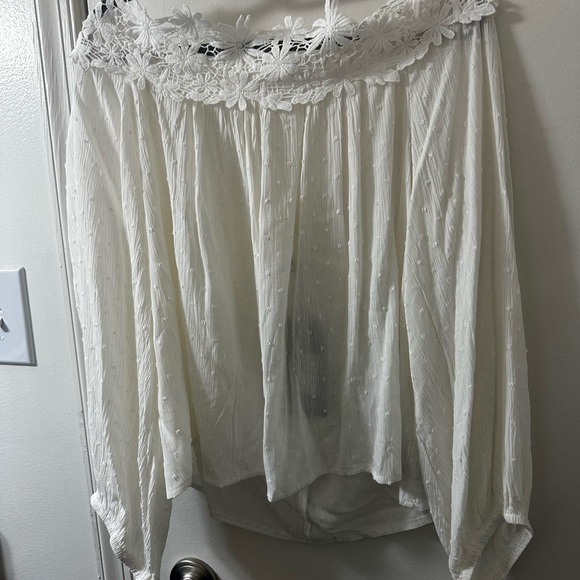 AMOLI White Swiss Dot Off-the-Shoulder Boho Blouse - 100% Cotton - NWT - Picture 5 of 8